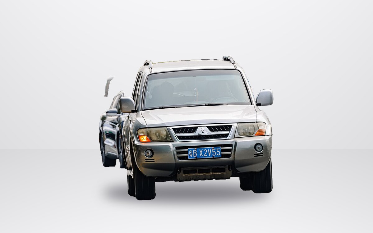 Mitsubishi Pajero V60
